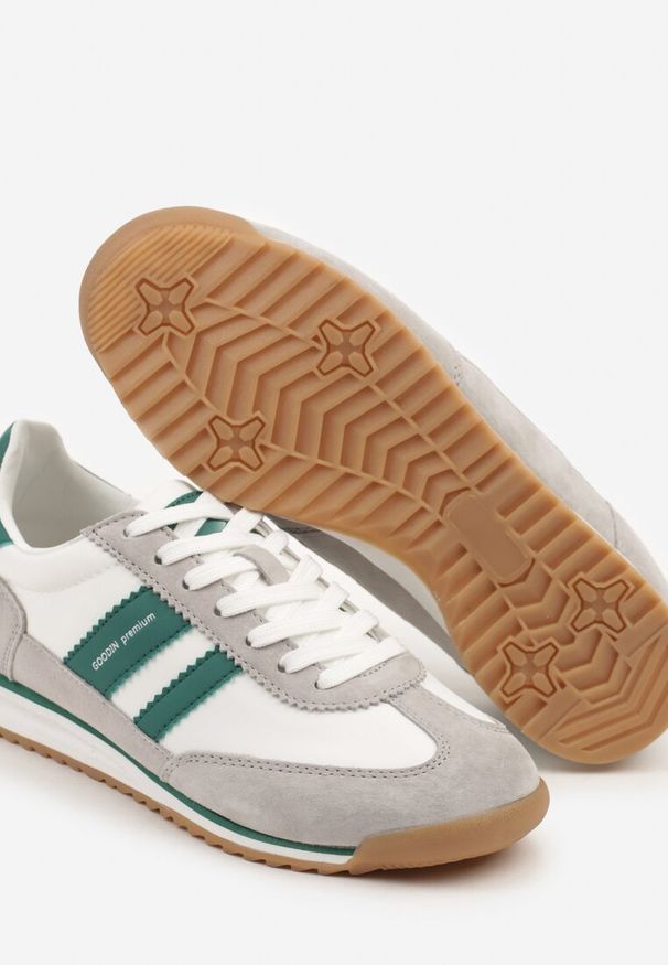 Renee - Biało-Szare Sneakersy ze Skórzaną Wkładką i Ozdobnymi Paskami Nasnella. Okazja: na co dzień. Zapięcie: pasek. Kolor: biały. Materiał: skóra. Wzór: aplikacja