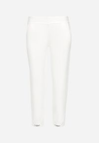 Born2be - Białe Spodnie z Nogawkami 7/8 i Kieszeniami Selandima. Kolor: biały. Styl: elegancki #2