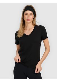 4f - 4F T-shirt regular gładki damski - czarny M. Okazja: na co dzień, na spacer. Typ kołnierza: dekolt w serek. Kolor: czarny. Materiał: materiał. Wzór: gładki. Styl: casual, sportowy, klasyczny #1