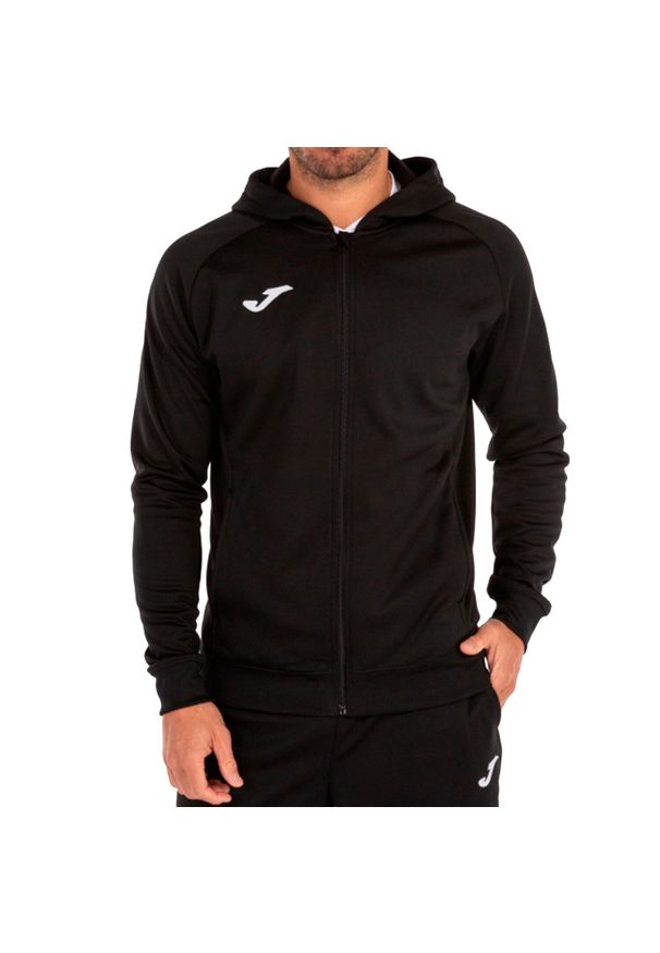 Kurtka z kapturem Joma Menphis. Typ kołnierza: kaptur. Kolor: czarny. Materiał: prążkowany. Sport: piłka nożna