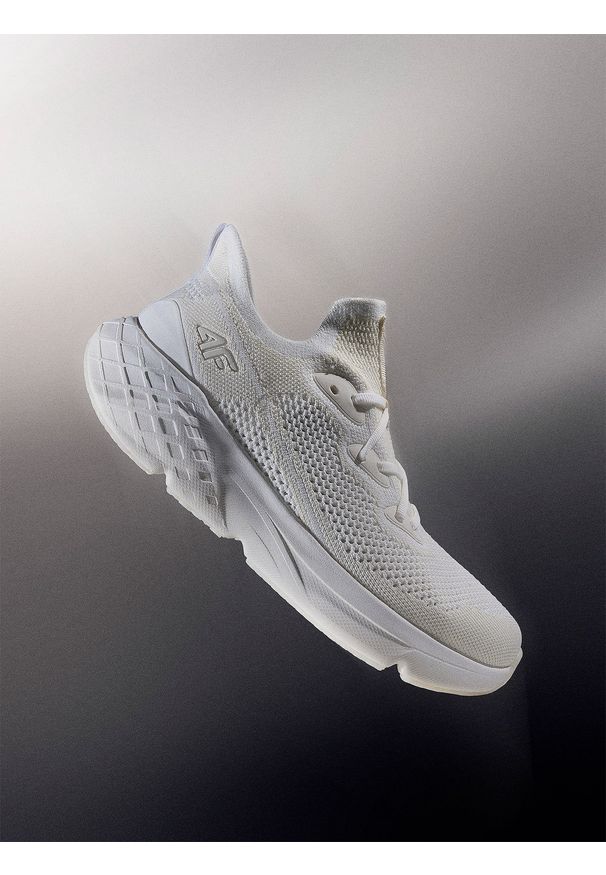 4f - 4F Niskie sneakersy Velocore E-knit męskie - białe 42. Kolor: biały. Materiał: guma, dzianina. Szerokość cholewki: normalna