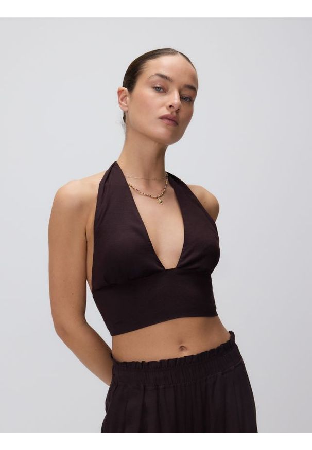 Reserved - Top z dodatkiem lnu - ciemnobrązowy. Kolor: brązowy. Materiał: len. Długość: krótkie