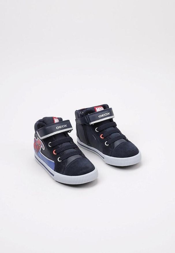Geox - Buty GEOX B KILWI BOY Niebieski. Kolor: niebieski. Materiał: tkanina, skóra. Sport: turystyka piesza