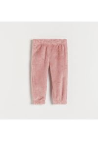 Reserved - Puszyste spodnie - Różowy. Kolekcja: plus size. Kolor: różowy #1