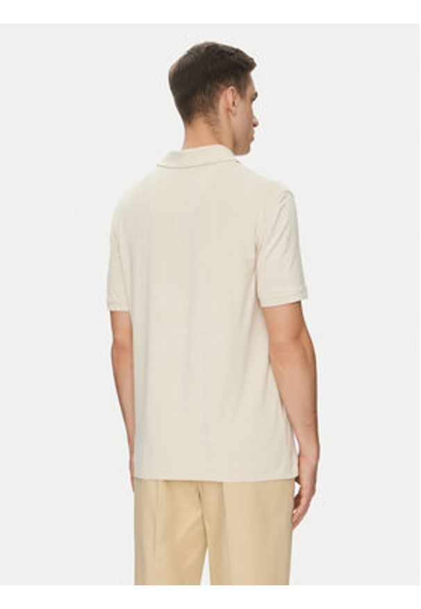 Marciano Guess Polo 5GHP01 6315A Beżowy Regular Fit. Typ kołnierza: polo. Kolor: beżowy. Materiał: wiskoza