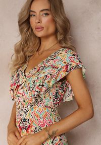 Renee - Beżowa Wiskozowa Sukienka Maxi z Pomponami i Gumką w Talii Belmona. Kolor: beżowy. Materiał: wiskoza. Wzór: aplikacja. Sezon: lato, wiosna. Długość: maxi #5