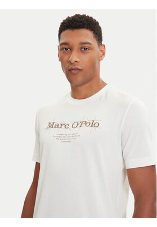 Marc O'Polo T-Shirt 528 2305 51196 Écru Regular Fit. Typ kołnierza: polo. Kolor: kremowy. Materiał: bawełna