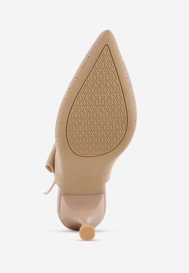 Renee - Ciemnobeżowe Szpilki Slingback VICES z Elastycznej Dzianiny z Wkładką Soft-Pillow i Ozdobną Kokardą Risnara. Okazja: na co dzień. Zapięcie: pasek. Kolor: beżowy. Materiał: dzianina. Obcas: na szpilce. Styl: casual