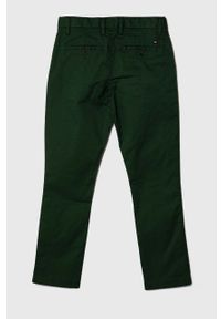 TOMMY HILFIGER - Tommy Hilfiger spodnie dziecięce kolor zielony gładkie. Okazja: na co dzień. Kolor: zielony. Materiał: bawełna. Wzór: gładki. Styl: casual #3