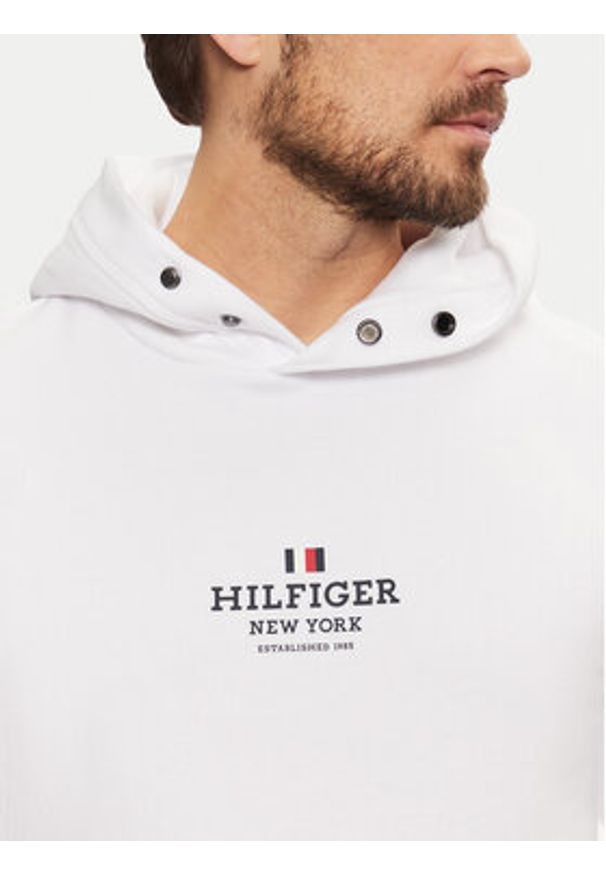 TOMMY HILFIGER - Tommy Hilfiger Bluza MW0MW39050 Biały Regular Fit. Kolor: biały. Materiał: syntetyk, bawełna