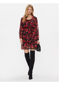 only - ONLY Sukienka codzienna 15305034 Czerwony Regular Fit. Okazja: na co dzień. Kolor: czerwony. Materiał: syntetyk. Typ sukienki: proste. Styl: casual #5