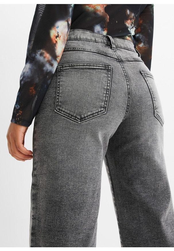 bonprix - Dżinsy Marlena z ćwiekami, high waist. Stan: podwyższony. Kolor: szary