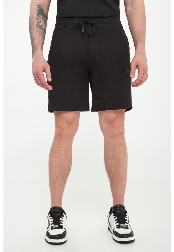 Plein Sport - Szorty dresowe męskie PLEIN SPORT. Materiał: dresówka. Styl: sportowy
