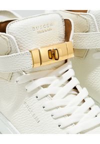 BUSCEMI - Białe skórzane sneakersy 100MM marki Buscemi. Wysokość cholewki: za kostkę. Kolor: biały. Materiał: skóra. Szerokość cholewki: normalna. Wzór: aplikacja
