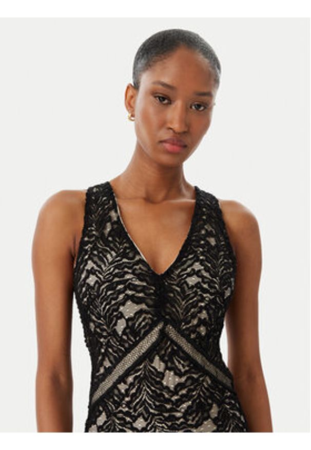 Guess Sukienka koktajlowa W5GT37 KCS90 Czarny Slim Fit. Kolor: czarny. Materiał: syntetyk, bawełna. Styl: wizytowy