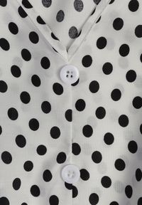 Renee - Biało-Czarna Sukienka z Bawełny o Rozkloszowanym Kroju z Gumką w Talii Emilla. Okazja: na co dzień, na spotkanie biznesowe, do pracy. Kolor: biały. Materiał: bawełna. Długość rękawa: krótki rękaw. Typ sukienki: rozkloszowane. Styl: casual, biznesowy, elegancki #7