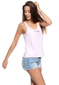 Wrangler - WRANGLER T SHIRT DAMSKI TANK LAVENDER FOG W7387EVVW. Długość rękawa: na ramiączkach. Wzór: kolorowy #5