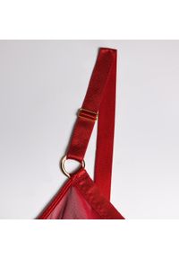 Intica - Komplet bielizny z wycięciami na specjalne okazje Mimma. Kolor: czerwony. Materiał: materiał. Wzór: paski #4