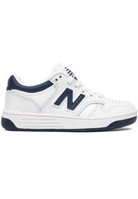 Buty dziecięce New Balance PSB480WN – białe. Okazja: na uczelnię, na co dzień. Kolor: biały. Materiał: skóra, syntetyk. Szerokość cholewki: normalna. Sport: turystyka piesza