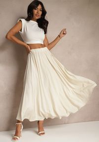 Renee - Beżowa Spódnica z Wiskozą o Rozkloszowanym Kroju Addlia. Okazja: na co dzień. Kolor: beżowy. Materiał: wiskoza. Styl: elegancki, casual