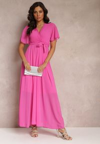 Renee - Fuksjowa Plisowana Sukienka z Kopertowym Dekoltem i Gumką w Talii Dimitris. Kolor: różowy. Materiał: materiał. Typ sukienki: kopertowe #1