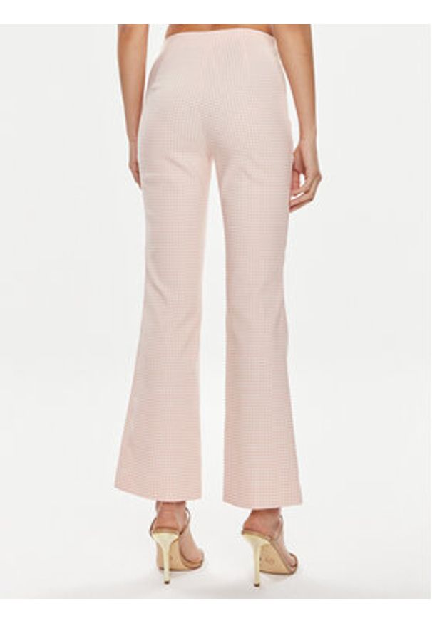 Guess Spodnie materiałowe Ornella W4GB18 WG492 Różowy Regular Fit. Kolor: różowy. Materiał: syntetyk, wiskoza