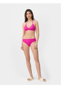 4f - Dół od bikini z materiałów z recyklingu damski. Kolor: różowy. Materiał: materiał