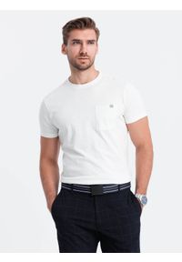 Ombre Clothing - Dzianinowy T-shirt męski z naszytą kieszonką - ecru V7 - Rozmiar: XXL. Materiał: dzianina. Długość rękawa: krótki rękaw. Długość: krótkie. Wzór: aplikacja. Styl: klasyczny