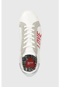 Love Moschino sneakersy skórzane kolor biały. Nosek buta: okrągły. Kolor: biały. Materiał: skóra
