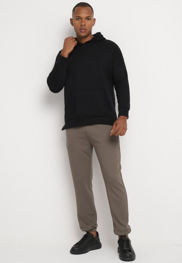 Born2be - Zielone Spodnie Dresowe z Bawełną i Sznurkami Arlania. Okazja: na co dzień, na spacer. Kolor: zielony. Materiał: bawełna, dresówka. Styl: casual, klasyczny