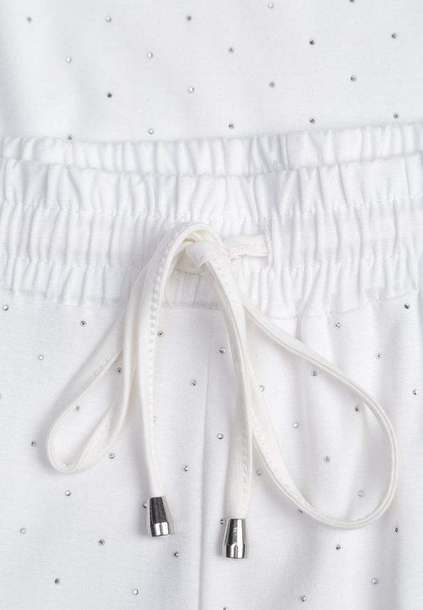 Born2be - Biały Komplet Bawełniany o Fasonie Oversize T-shirt i Spodnie Azilane. Kolor: biały. Materiał: bawełna