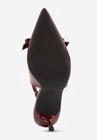 Born2be - Bordowe Sandały Szpilki Lakierowane Vices z Odkrytą Piętą i Ozdobną Kokardą Valozi. Okazja: na co dzień. Zapięcie: sprzączka. Kolor: czerwony. Materiał: lakier. Obcas: na szpilce. Styl: casual, klasyczny, elegancki. Wysokość obcasa: średni #7