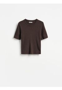 Reserved - Sweter z wiskozą - ciemnobrązowy. Kolor: brązowy. Materiał: wiskoza