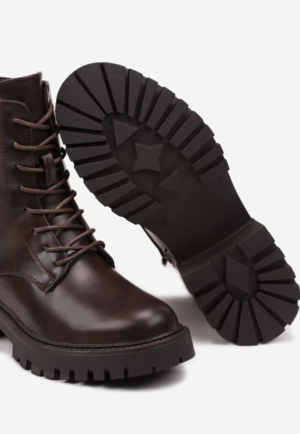 Renee - Brązowe Płaskie Botki w Stylu Workerów ze Sznurowaniem i Ociepleniem Labise. Okazja: na co dzień. Zapięcie: sznurówki. Kolor: brązowy. Materiał: jeans. Styl: elegancki, klasyczny, casual