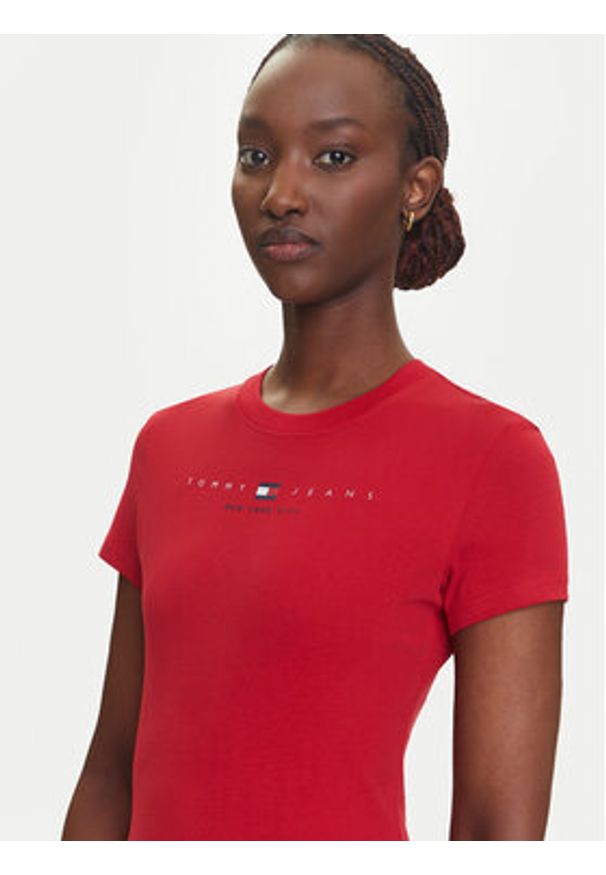 Tommy Jeans T-Shirt Linear DW0DW21422 Czerwony Slim Fit. Kolor: czerwony. Materiał: bawełna