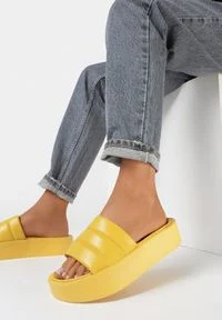 Born2be - Żółte Klapki Lilinyera. Nosek buta: okrągły. Kolor: żółty. Wzór: aplikacja, gładki. Obcas: na platformie. Styl: elegancki #1