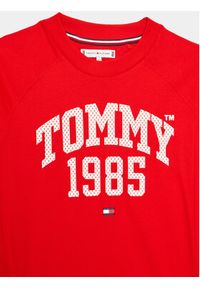 TOMMY HILFIGER - Tommy Hilfiger Sukienka codzienna Varsity KG0KG07191 D Czerwony Regular Fit. Okazja: na co dzień. Kolor: czerwony. Materiał: bawełna. Typ sukienki: proste. Styl: casual