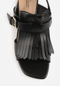 Born2be - Czarne Sandały na Obcasie Ozdobione Frędzlami Ianasesis. Okazja: na co dzień. Kolor: czarny. Materiał: jeans, koronka. Wzór: aplikacja. Sezon: lato. Obcas: na obcasie. Styl: casual, elegancki. Wysokość obcasa: średni #3