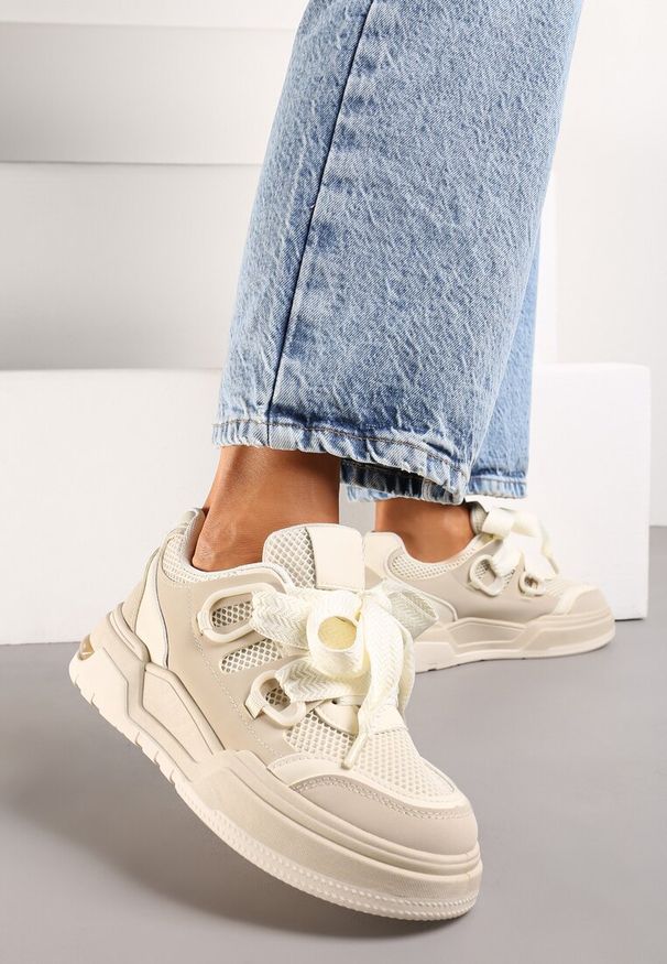 Renee - Beżowe Sneakersy na Grubej Podeszwie z Ozdobnymi Sznurówkami Zeldema. Okazja: na co dzień. Zapięcie: sznurówki. Kolor: beżowy. Materiał: jeans