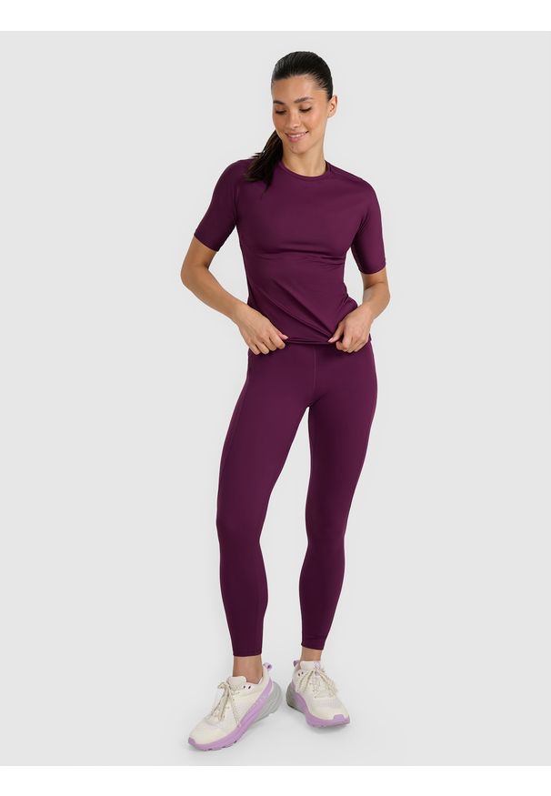 4f - 4F Koszulka treningowa slim szybkoschnąca damska - fioletowa XS. Kolor: fioletowy. Materiał: włókno, syntetyk, materiał, elastan. Wzór: gładki, ze splotem. Sport: fitness