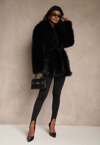 Renee - Czarne Klasyczne Legginsy High Waist z Zapiętkami i Ociepleniem Serafeia. Stan: podwyższony. Kolor: czarny. Materiał: koronka. Styl: klasyczny #1