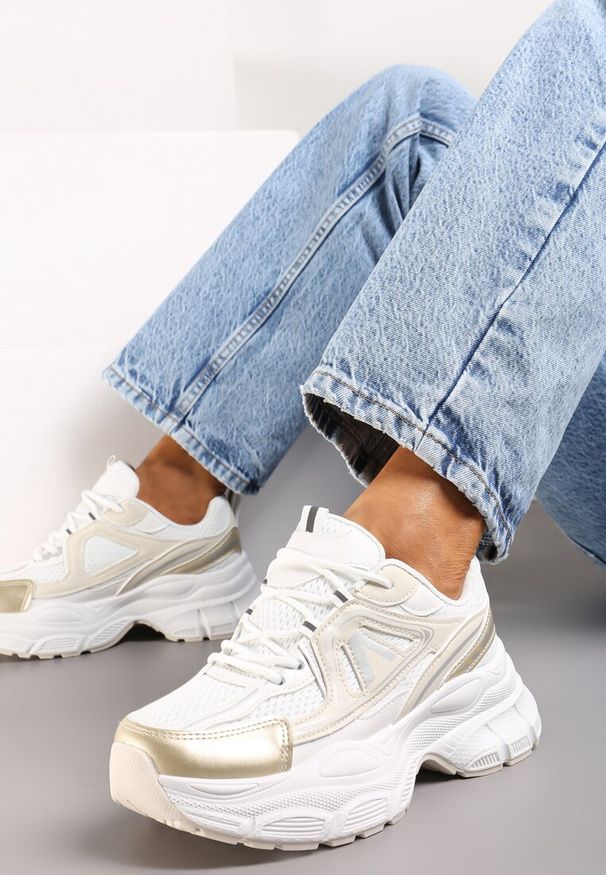 Renee - Złote Sneakersy z Siateczką i Wstawkami z Ekoskóry na Grubej Podeszwie Anirele. Kolor: beżowy