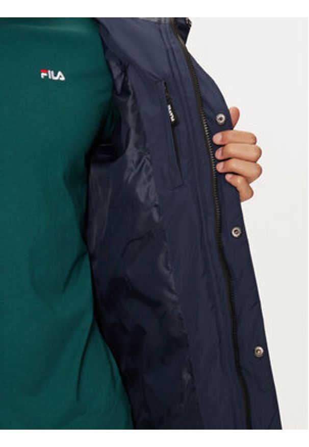 Fila Kurtka zimowa FAM0455 Granatowy Regular Fit. Kolor: niebieski. Materiał: syntetyk. Sezon: zima