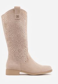 Born2be - Ciemnobeżowe Botki Ażurowe Ozdobione Metaliczną Aplikacją Iomosa. Okazja: na co dzień, do pracy. Kolor: beżowy. Materiał: prążkowany, skóra. Wzór: ażurowy, aplikacja. Styl: casual, elegancki #2