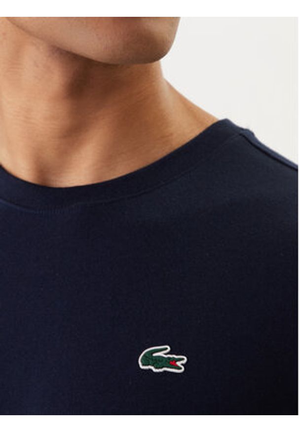 Lacoste T-Shirt TH0003 Granatowy Regular Fit. Kolor: niebieski. Materiał: bawełna, syntetyk