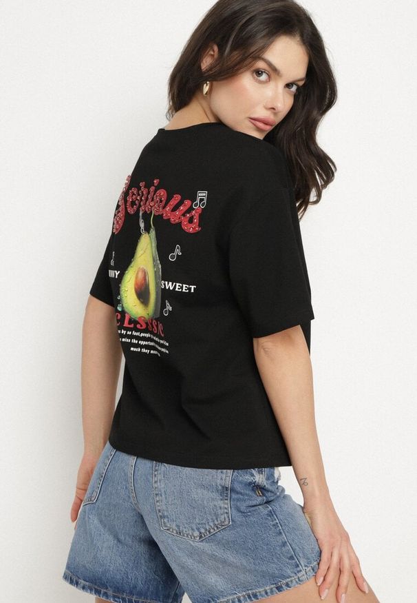 Born2be - Czarny T-shirt z Bawełną i Motywem Awokado Addixa. Okazja: na co dzień. Kolor: czarny. Materiał: bawełna. Styl: klasyczny, casual