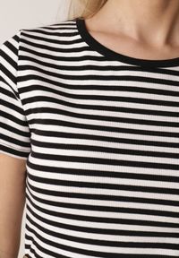 Born2be - Czarno-Beżowa Rozkloszowana Sukienka z Bawełny z Górą w Paski Aethephaia. Okazja: na co dzień. Kolor: czarny. Materiał: bawełna. Wzór: paski. Sezon: lato. Typ sukienki: rozkloszowane, proste. Styl: casual, klasyczny #5