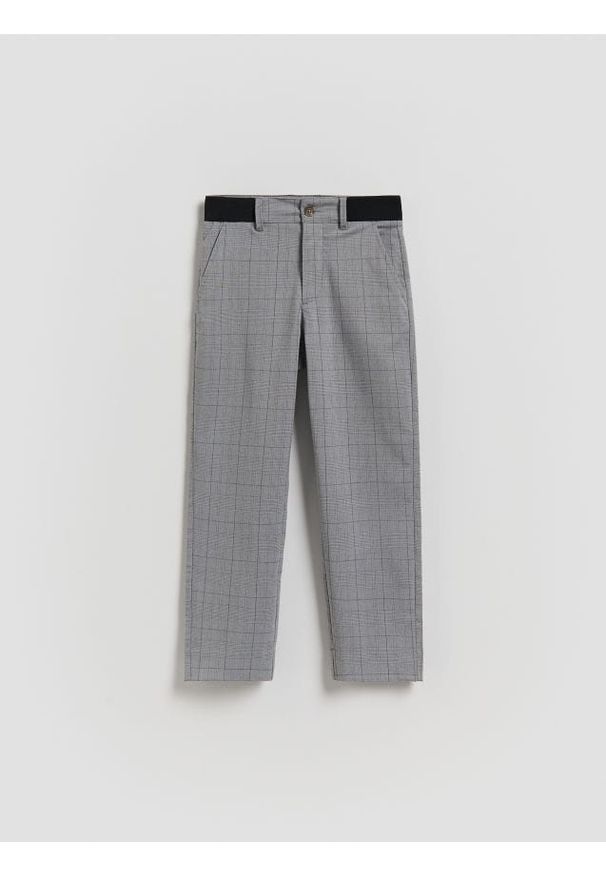 Reserved - Spodnie slim - jasnoszary. Kolor: szary. Materiał: tkanina, wiskoza