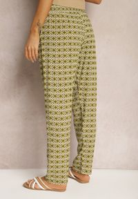 Renee - Ciemnozielone Spodnie z Wiskozy w Fantazyjny Print Innozentia. Kolor: zielony. Materiał: wiskoza. Wzór: nadruk. Sezon: lato #5
