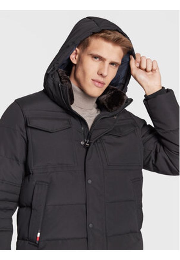 TOMMY HILFIGER - Tommy Hilfiger Kurtka zimowa Utility MW0MW27702 Czarny Regular Fit. Kolor: czarny. Materiał: syntetyk. Sezon: zima